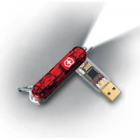 4.6076.TM5 Брелок 58 мм. с USB-флешкой на 512Mb, ручкой и фонариком Victorinox SwissFlash